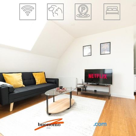 Two Bedroom Apartment At Buonomo Stays Short Lets & Serviced Accommodation London Eksteriør billede