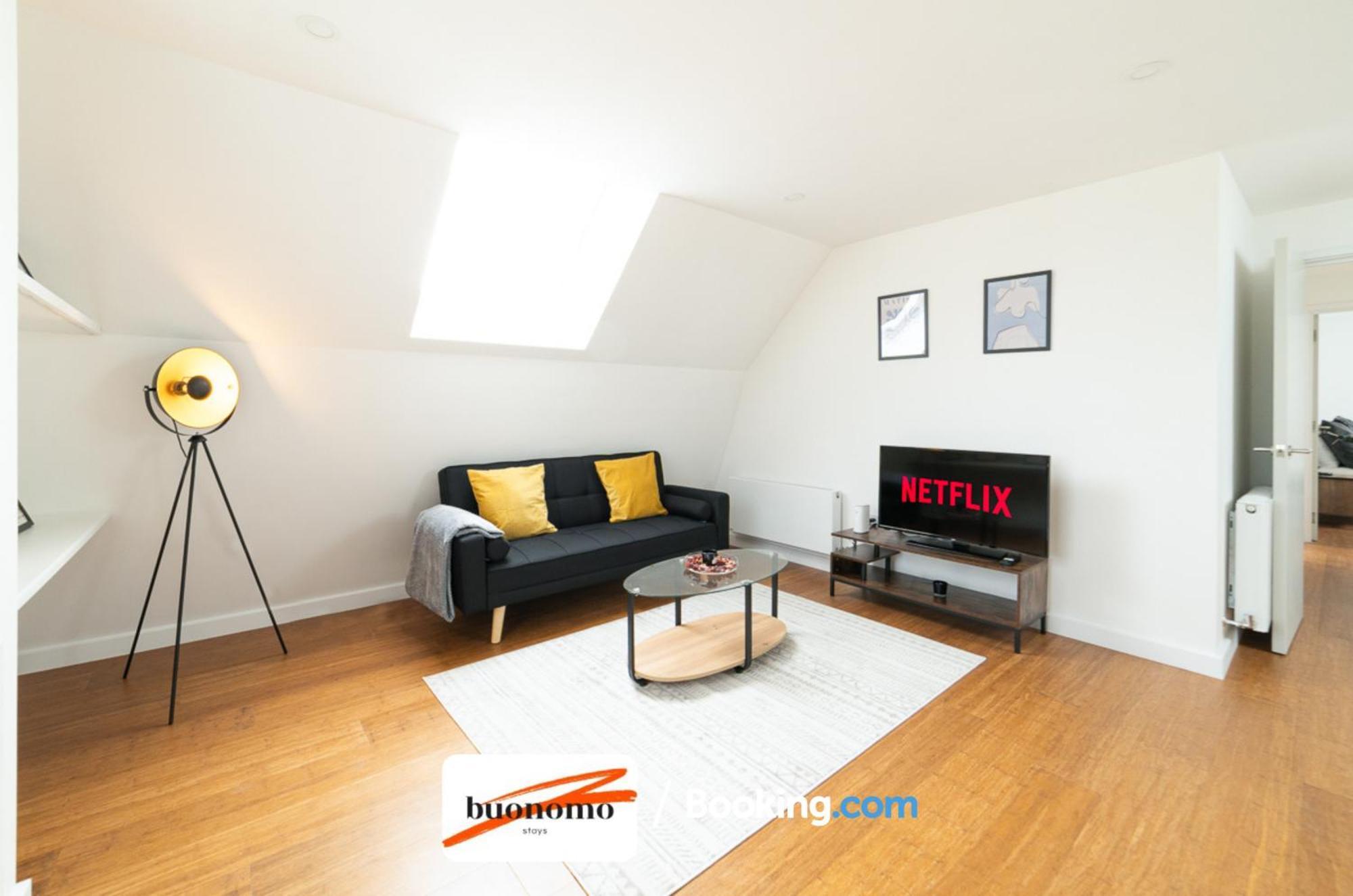 Two Bedroom Apartment At Buonomo Stays Short Lets & Serviced Accommodation London Eksteriør billede