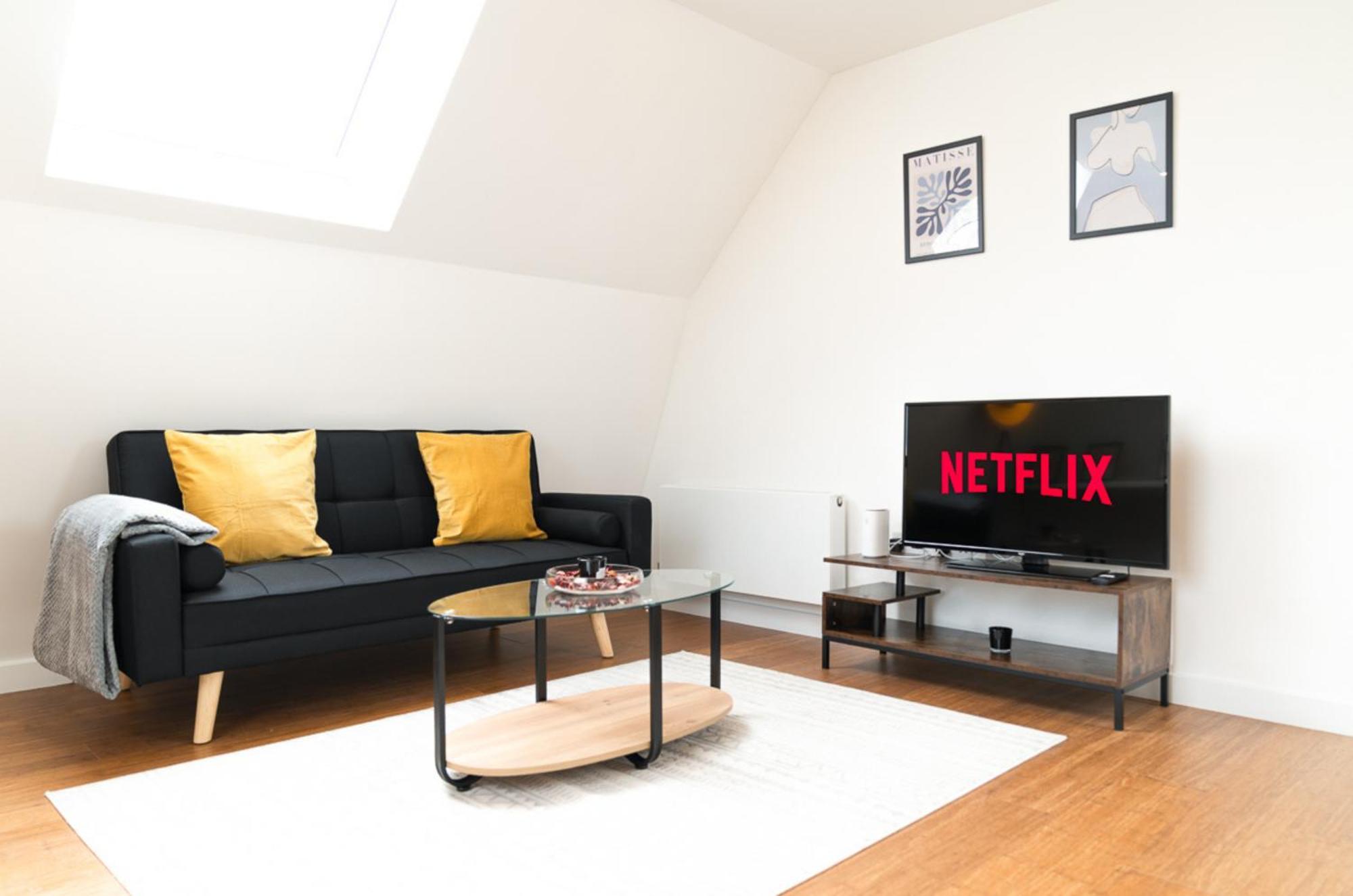 Two Bedroom Apartment At Buonomo Stays Short Lets & Serviced Accommodation London Eksteriør billede
