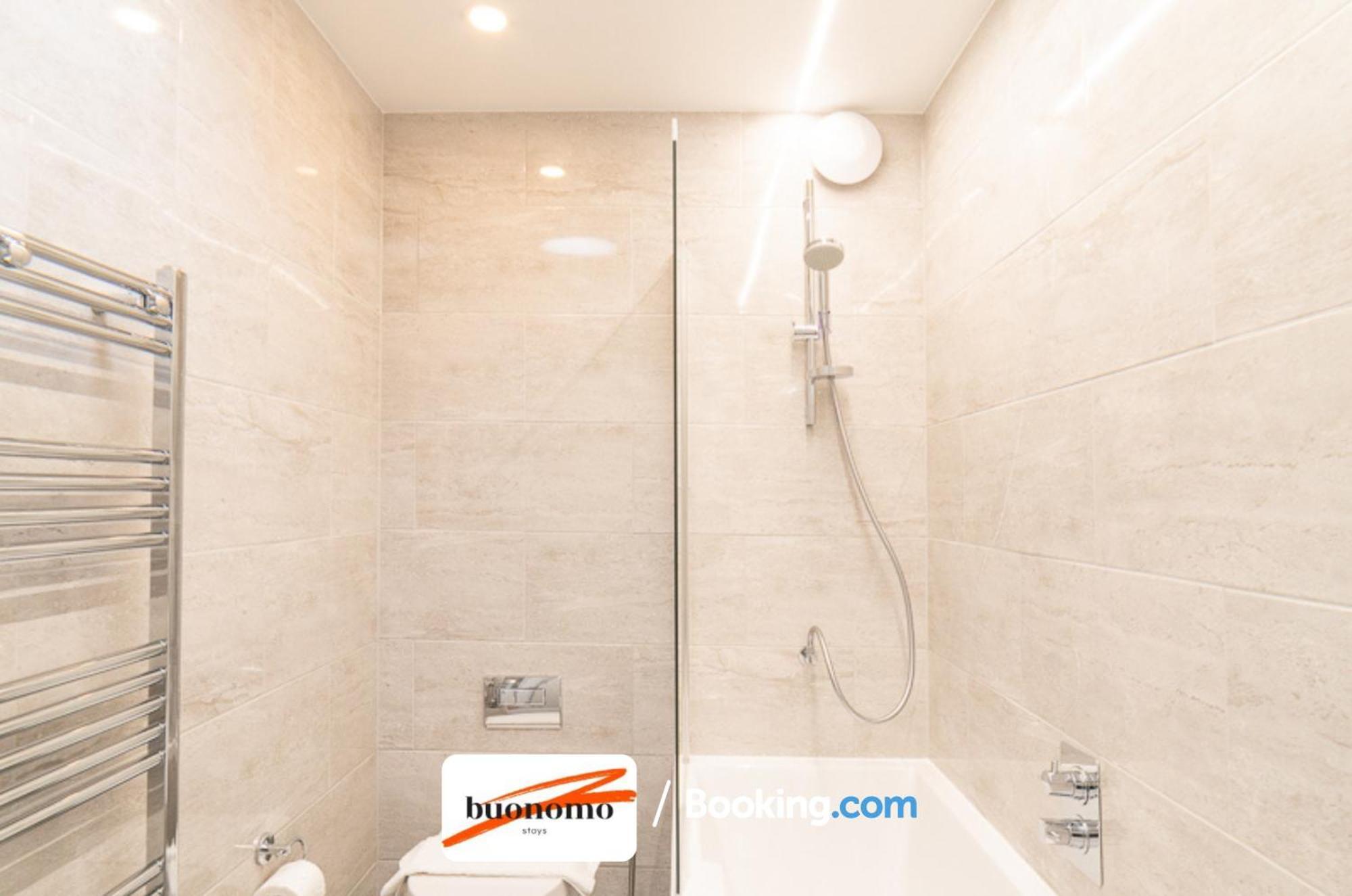Two Bedroom Apartment At Buonomo Stays Short Lets & Serviced Accommodation London Eksteriør billede
