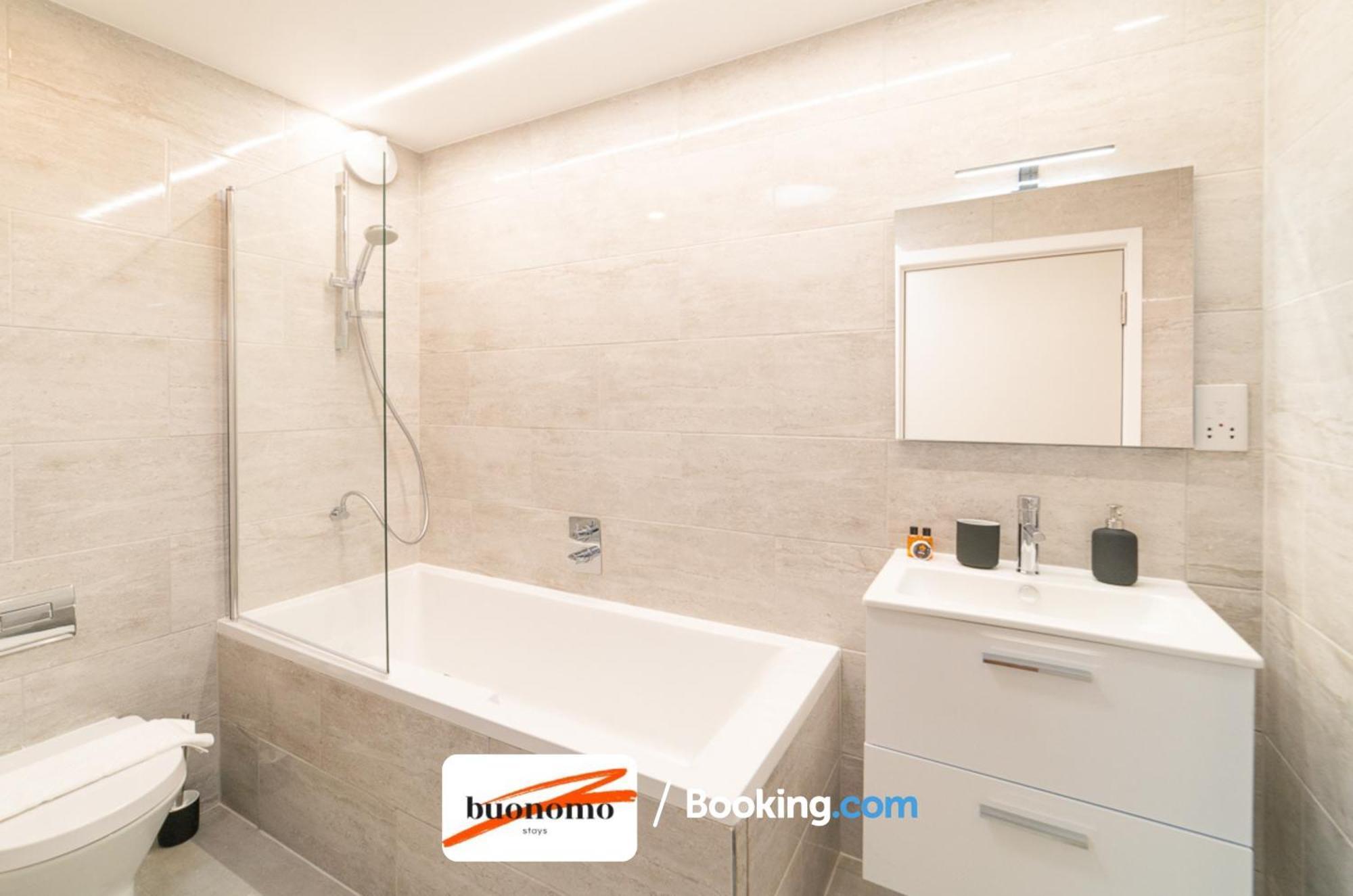 Two Bedroom Apartment At Buonomo Stays Short Lets & Serviced Accommodation London Eksteriør billede