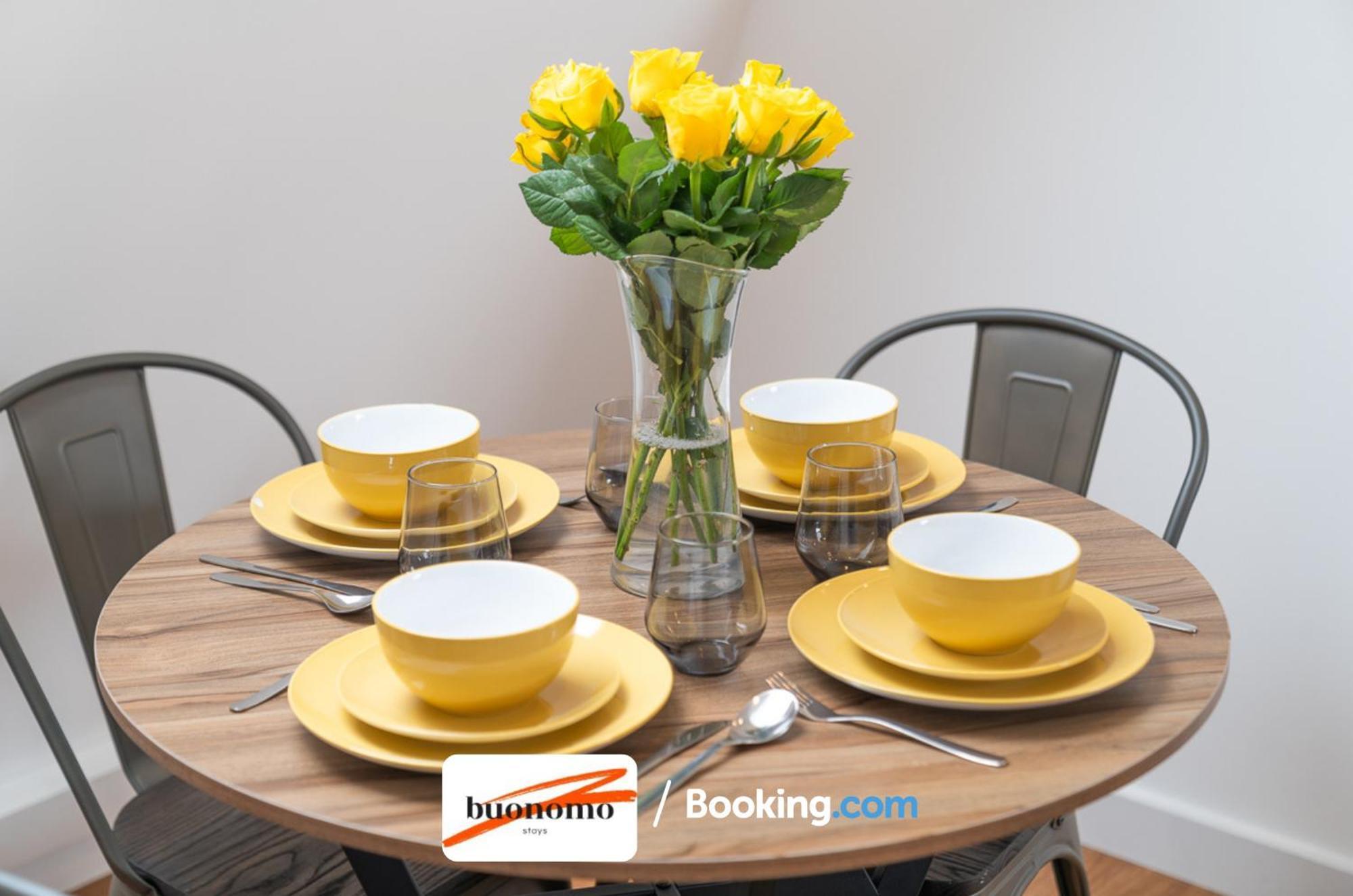 Two Bedroom Apartment At Buonomo Stays Short Lets & Serviced Accommodation London Eksteriør billede